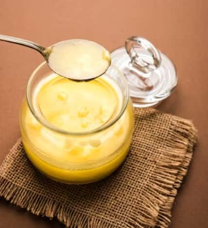 ਵਿਟਾਮਿਨਾਂ ਨਾਲ ਭਰਪੂਰ ਦੇਸੀ ਘਿਉ ਸਿਹਤ ਲਈ ਖ਼ਜ਼ਾਨਾ, ਹਰ ਰੋਜ਼ ਖਾਣ ਦੇ ਸ਼ਾਨਦਾਰ ਫਾਇਦੇ