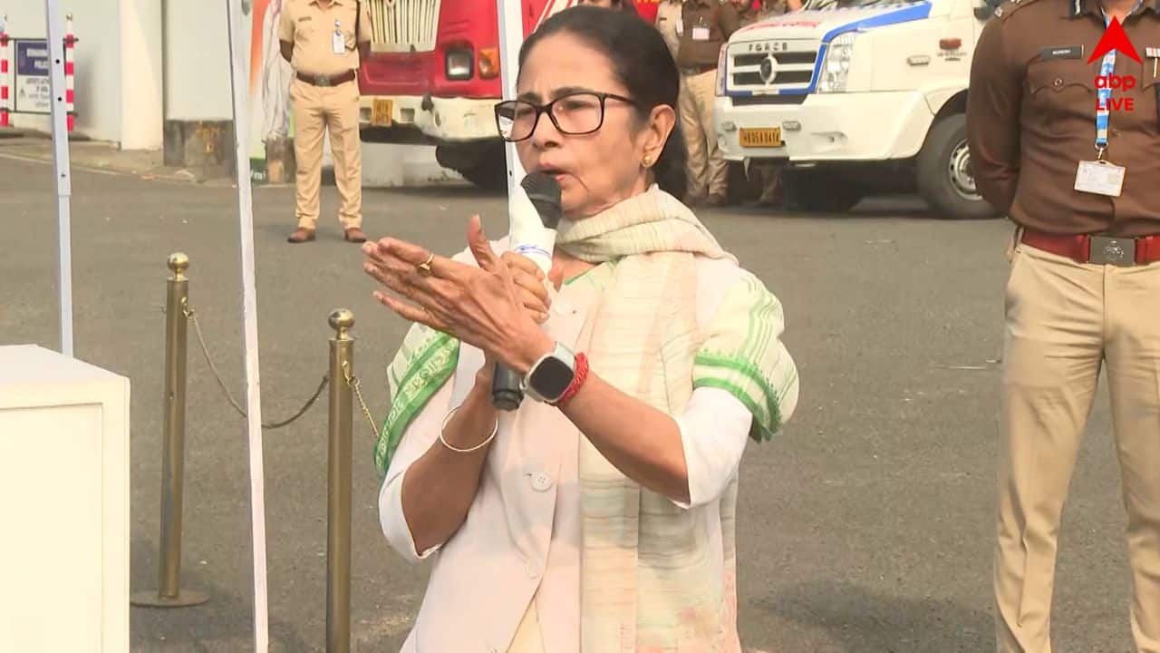 Mamata Banerjee : 'বিজেপির অনুষ্ঠানে কী করে যাব ?' ব্রিগেডে গীতাপাঠের অনুষ্ঠানে অনুপস্থিতি নিয়ে মন্তব্য মুখ্যমন্ত্রীর; সুকান্ত বললেন...