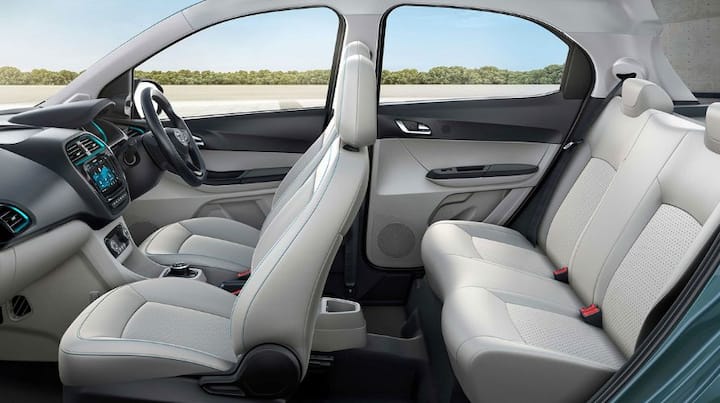 India's Cheapest 5-Seater Electric Car Price: ਭਾਰਤ ਵਿੱਚ ਇਲੈਕਟ੍ਰਿਕ ਕਾਰਾਂ ਦੀ ਮੰਗ ਲਗਾਤਾਰ ਵੱਧ ਰਹੀ ਹੈ। ਟਾਟਾ, ਹੁੰਡਈ ਅਤੇ ਮਹਿੰਦਰਾ ਦੇ ਨਾਲ, ਮਾਰੂਤੀ ਸੁਜ਼ੂਕੀ ਵੀ ਹੁਣ ਇਲੈਕਟ੍ਰਿਕ ਕਾਰ ਬਾਜ਼ਾਰ ਵਿੱਚ ਦਾਖਲ ਹੋ ਰਹੀ ਹੈ।