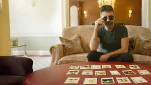 डॉक्यूमेंट्री 'साइमन कोवेल- द नेक्स्ट एक्ट' को चार्ली रुसेल ने डायरेक्ट किया है. ये डॉक्यूमेंट्री 10 दिसंबर को नेटफ्लिक्स पर रिलीज की जाएगी.