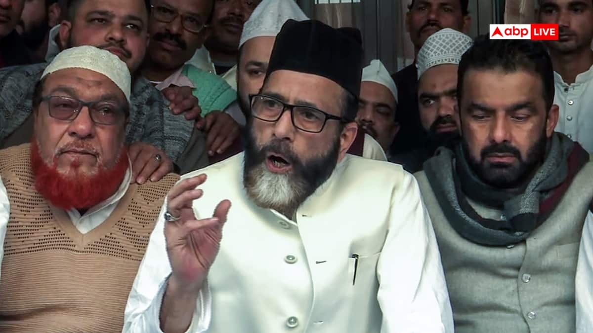 बरेली पोस्टर विवाद में मौलाना तौकीर रजा के खिलाफ चार्जशीट दाखिल, 37 अन्य लोगों के भी नाम