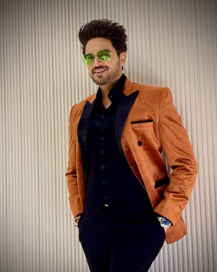 गौरव काफी लग्जरी लाइफ जीते हैं. मुंबई में उनका खुद का शानदार अपार्टमेंट है और उनके पास ऑडी A6, वोक्सवैगन टैगन और रॉयल एनफील्ड क्लासिक 350 जैसी गाड़ियां और बाइक हैं.