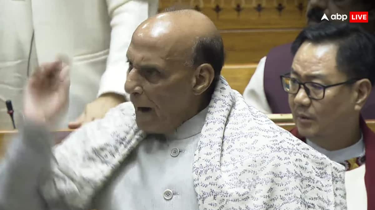 वंदे मातरम् पर संसद में बोल रहे थे रक्षामंत्री, किसी ने बीच में टोका तो भड़क गए राजनाथ, देखें Video