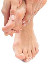 ਪੈਰਾਂ ਦੀ ਬਦਬੂ ਤੋਂ ਛੁਟਕਾਰਾ: ਜਾਣੋ ਆਸਾਨ ਤੇ ਘਰੇਲੂ ਨੁਸਖੇ ਬਾਰੇ