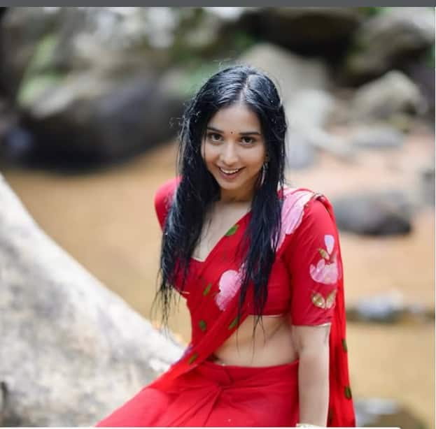 2018 में तान्या ने मिस एशिया टूरिज्म का खिताब जीता था. तान्या ने एक इंटरव्यू में बताया था कि उनके बॉयफ्रेंड ने उन्हें ये कहकर छोड़ दिया था कि वो बुरी लगती हैं. जिसके बाद तान्या ने खुद पर काम किया था और सुंदर बन गई थीं.