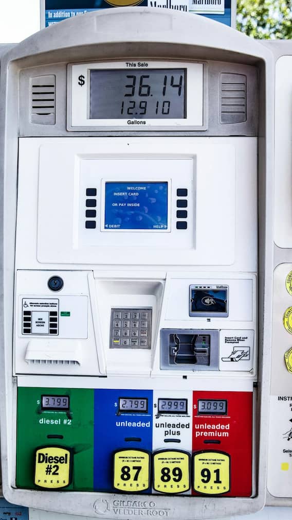 पाकिस्तान में कितना है पेट्रोल का रेट?