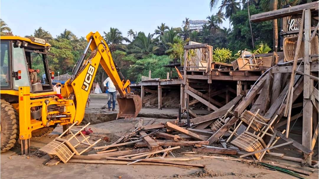 Interpol Issues Blue Notice Against Goa Nightclub Owners Over Deadly Fire, Illegal Shack Razed
