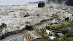 Japan Issues 'Megaquake' Alert After 7.5 Earthquake Strikes Northeast Coast