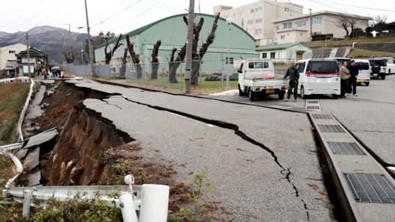 Japan Lifts Tsunami Warning After 7.5-Magnitude Earthquake Off Northeast Coast Injures 30