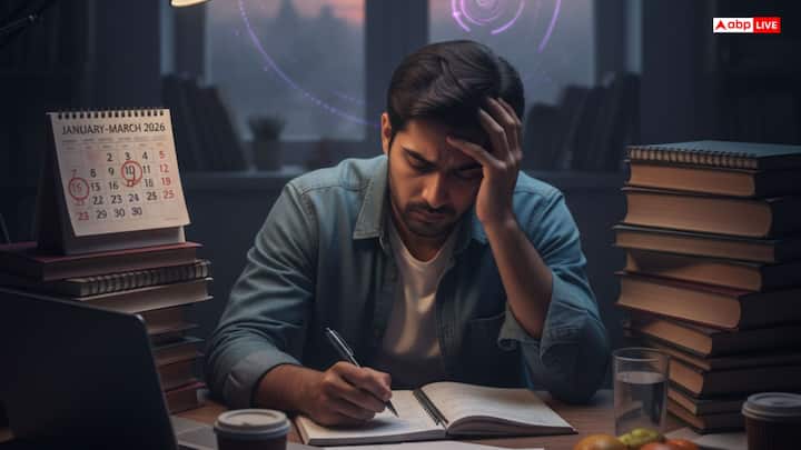 जनवरी से मार्च यानी की साल की शुरुआत में पढ़ाई में ध्यान लगाना थोड़ा कठिन हो सकता है. राहु और शनि की स्थिति आपकी एकाग्रता को प्रभावित कर सकती है. मानसिक और शारीरिक थकान भी महसूस हो सकती है. कड़ी मेहनत और आपके प्रयास ही अच्छे परिणाम देंगे. स्वास्थ्य का ध्यान रखना भी जरूरी रहेगा.