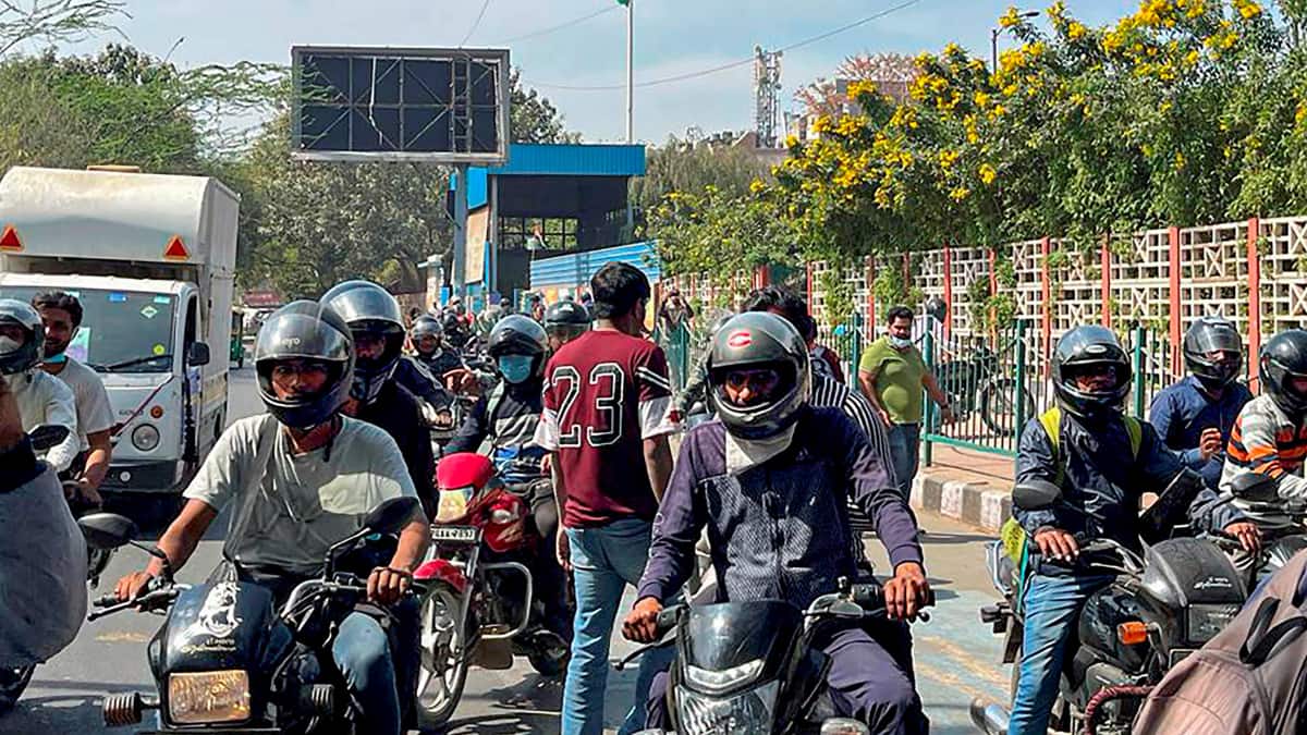 Ola, Rapido Booked In Mumbai For Illegal Bike-Taxi Operations Amid Statewide Ban