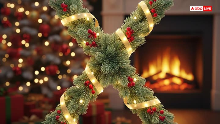 क्रिसमस को 'Xmas' भी कहा जाता है, क्योंकि 'X' ग्रीक अक्षर 'ची' (Chi - Χ) का प्रतीक है, जो 'क्राइस्ट' (Χριστός - Christos) शब्द का पहला अक्षर है; जो यीशु मसीह के लिए एक यूनानी शब्द है.