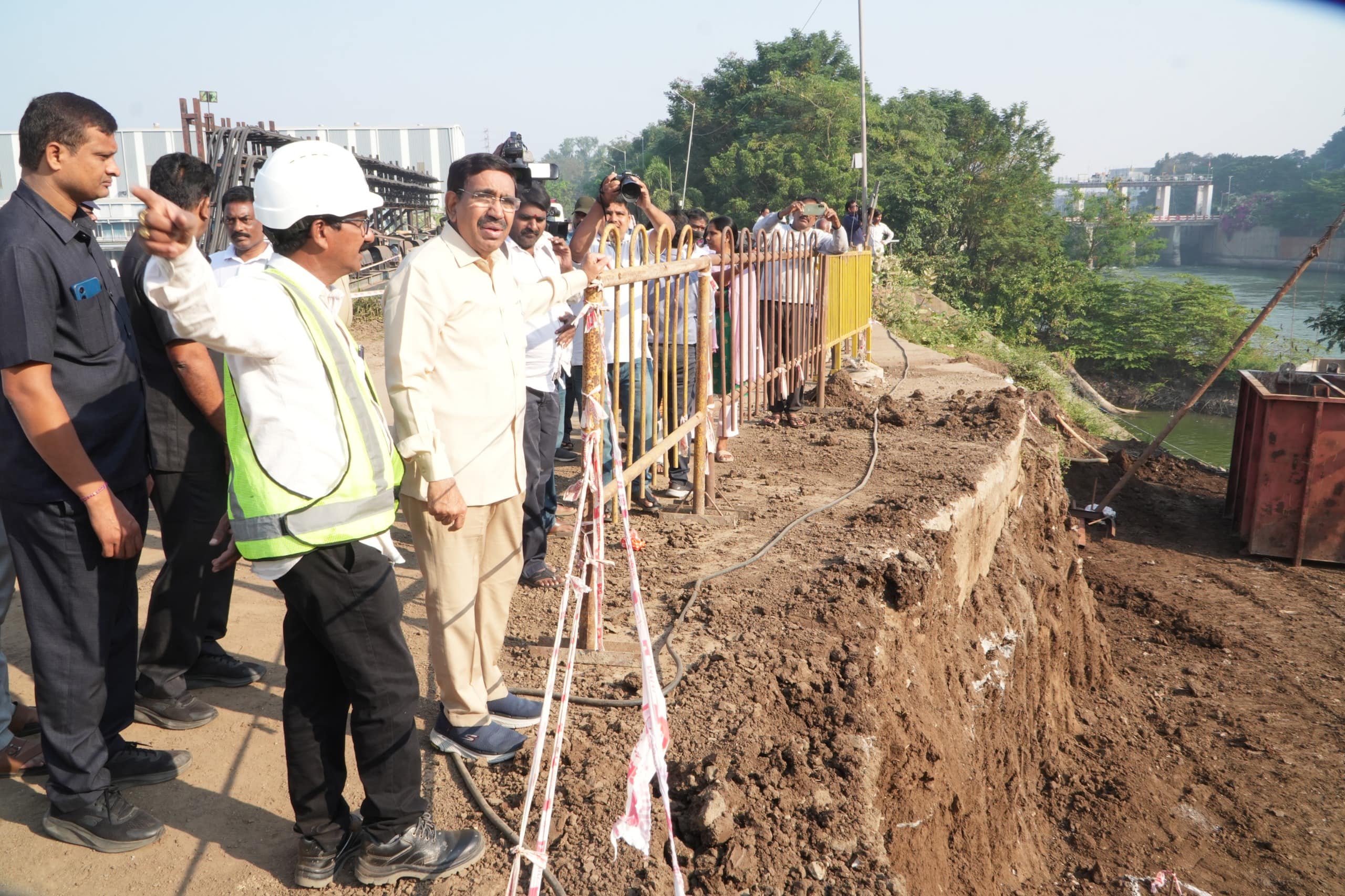 Amaravati Farmers: అమరావతి రైతులు ముందుకొచ్చి తమ ప్లాట్స్ రిజిస్ట్రేషన్ చేసుకోవాలి: మంత్రి నారాయణ