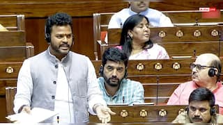 'यात्रियों की सुरक्षा से समझौता नहीं, हालात हो रहे सामान्य', संसद में बोले केंद्रीय मंत्री, सैकड़ों फ्लाइट आज भी रद्द