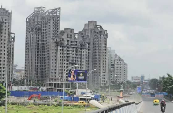 ₹100 ਕਰੋੜ ਪਾਰ ਹੋਣ ਦੀ ਉਮੀਦ   ਨਗਰ ਨਿਗਮ ਨੇ ਇਸ ਸਾਲ ਹੁਣ ਤੱਕ ਲਗਭਗ ₹82 ਕਰੋੜ ਪ੍ਰਾਪਰਟੀ ਟੈਕਸ ਇਕੱਠਾ ਕੀਤਾ ਹੈ, ਜੋ ਕਿ ਹੁਣ ਤੱਕ ਦਾ ਸਭ ਤੋਂ ਵੱਧ ਸੰਗ੍ਰਹਿ ਮੰਨਿਆ ਜਾਂਦਾ ਹੈ। ਪਿਛਲੇ ਪੂਰੇ ਵਿੱਤੀ ਸਾਲ ਵਿੱਚ, ਸਿਰਫ ₹59 ਕਰੋੜ ਇਕੱਠਾ ਕੀਤਾ ਗਿਆ ਸੀ, ਪਰ ਇਸ ਸਾਲ, ਸਖ਼ਤ ਅਤੇ ਇਕਸਾਰ ਕਾਰਵਾਈ ਨਾਲ ਰਿਕਾਰਡ ਸੰਗ੍ਰਹਿ ਹੋਇਆ ਹੈ।  ਵਿੱਤੀ ਸਾਲ ਵਿੱਚ ਲਗਭਗ ਪੰਜ ਮਹੀਨੇ ਬਾਕੀ ਰਹਿੰਦੇ ਹੋਏ, ਨਿਗਮ ਅਧਿਕਾਰੀਆਂ ਦਾ ਕਹਿਣਾ ਹੈ ਕਿ ਟੈਕਸ ਸੰਗ੍ਰਹਿ ₹100 ਕਰੋੜ ਤੋਂ ਵੱਧ ਹੋਣ ਦੀ ਸੰਭਾਵਨਾ ਹੈ।