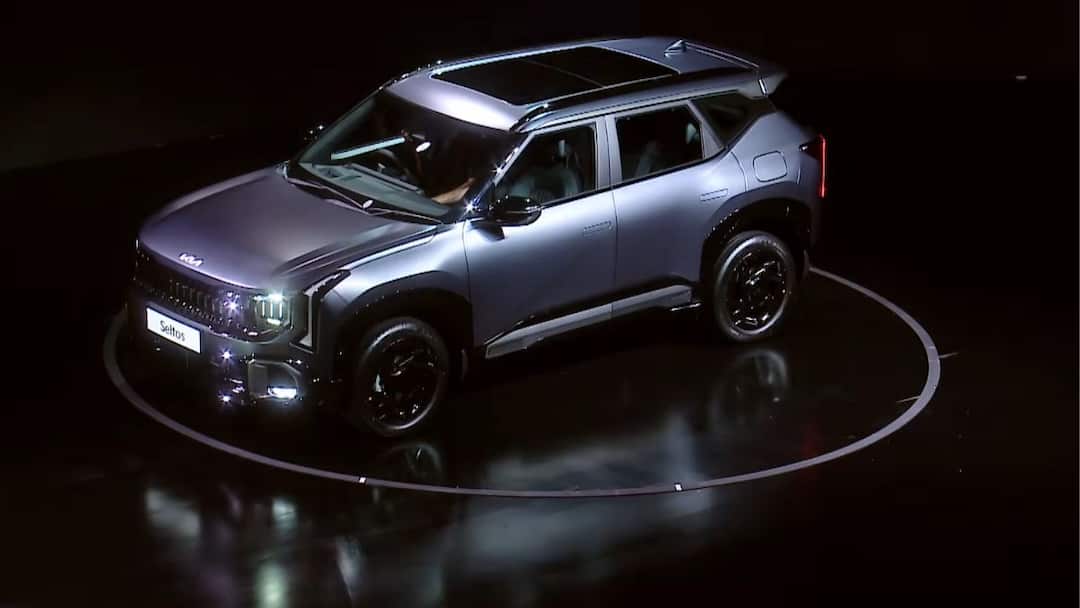 New Kia Seltos: லாஸ்ட் பால்ல சிக்ஸ்.. அப்டேடட், அப்க்ரேடட் கியா செல்டோஸ் அறிமுகம் - விலை எவ்ளோ?