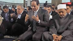 कोट-पैंट पहनकर नमाज पढ़ते हैं इस देश के मुस्लिम, ऐसी होती है मौलवी की ड्रेस