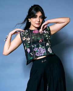 कृतिका कामरा की 10 तस्वीरें, इस टीवी शो से किया था डेब्यू अब सीरीज में दिखा रही हैं दम