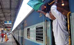 Railways: સીનિયર સિટીજનને ટ્રેનમાં મળે છે આ ખાસ સુવિધા, આજે જ તેના વિશે જાણી લો