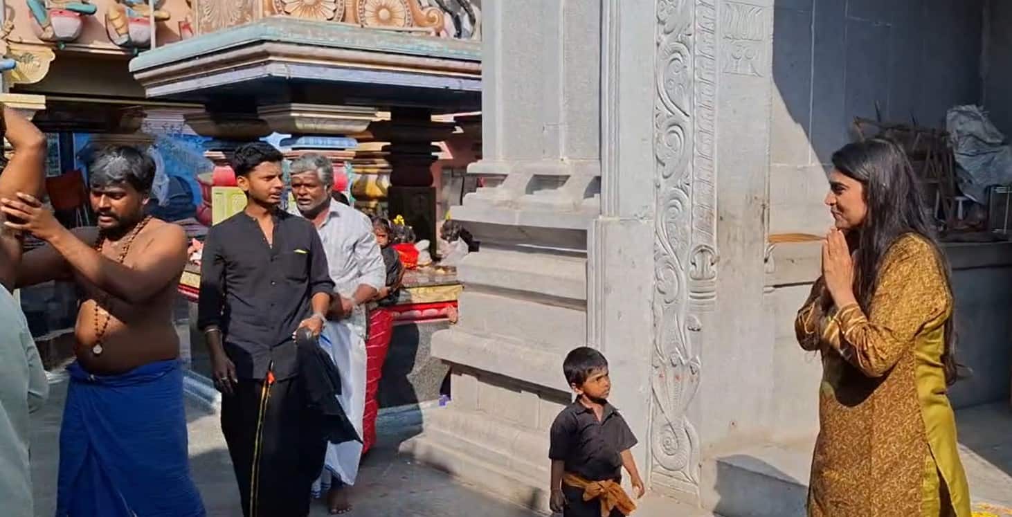 விஜய் எழுதி கொடுத்ததை பேசுகிறார்.. அவருக்கு தெரியல - பிரபல நடிகை பரபரப்பு குற்றச்சாட்டு