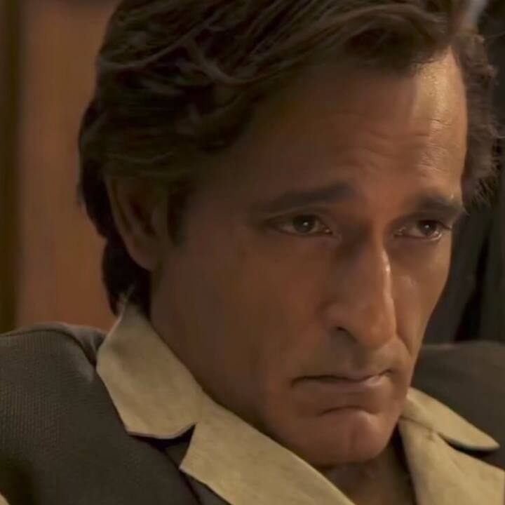 बॉलीवुड के सबसे अंडररेटेड लेकिन सुपर टैलेंटेड एक्टर्स में से एक अक्षय खन्ना ने हमेशा अपनी परफॉर्मेंस से दर्शकों को सरप्राइज़ किया है. चाहे इंटेंस रोल हो, इमोशनल, या कोर्टरूम ड्रामा, अक्षय हर बार एक सॉलिड इम्पैक्ट छोड़ जाते हैं. यहां उनकी 5 हाईएस्ट रेटेड फिल्में दी जा रही हैं, जिनकी स्टोरी, परफॉर्मेंस और बॉक्स ऑफिस जर्नी आज भी चर्चा में रहती है.