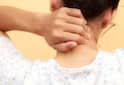 Cervical pain: સર્વાઇકલ પેઈનમાં તમારા શરીરમાં દેખાશે આ લક્ષણો, સારવાર માટે કરો આ કામ