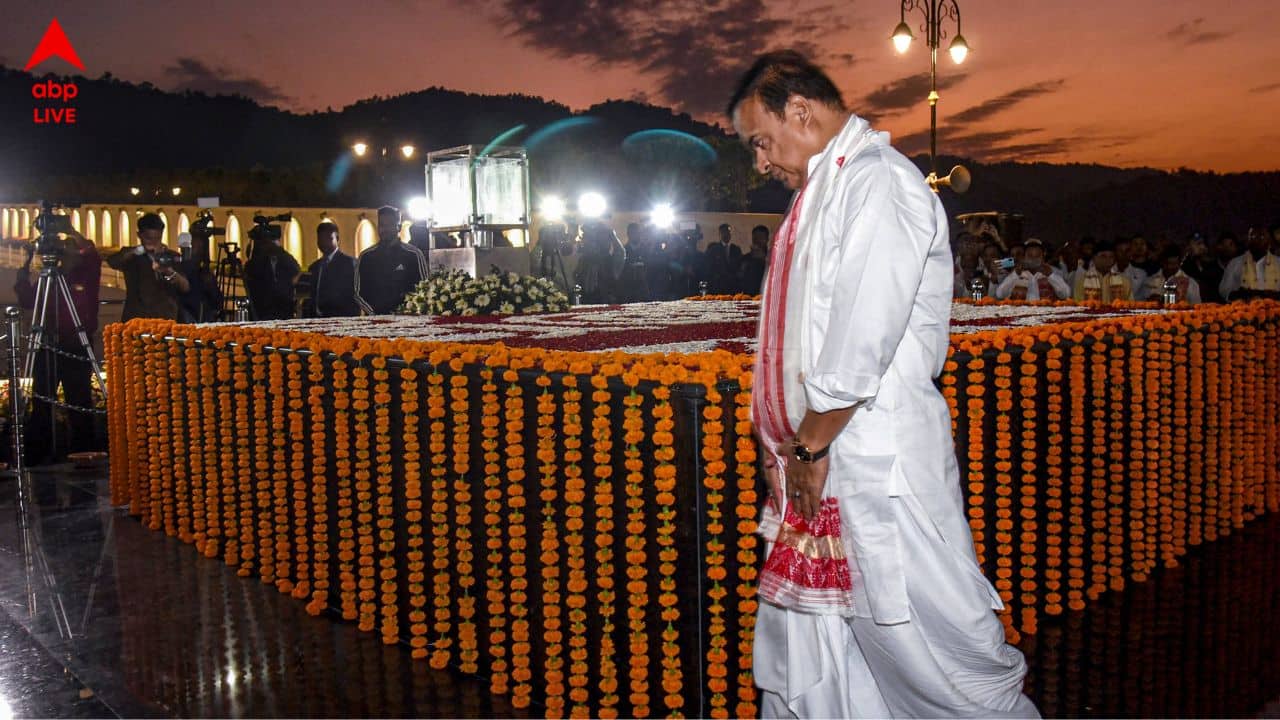 शहीद दिवस पर असम CM हिमंत बिस्वा सरमा की बड़ी अपील, 'अनजान लोगों को नौकरी न दें, जमीन न बेचें'