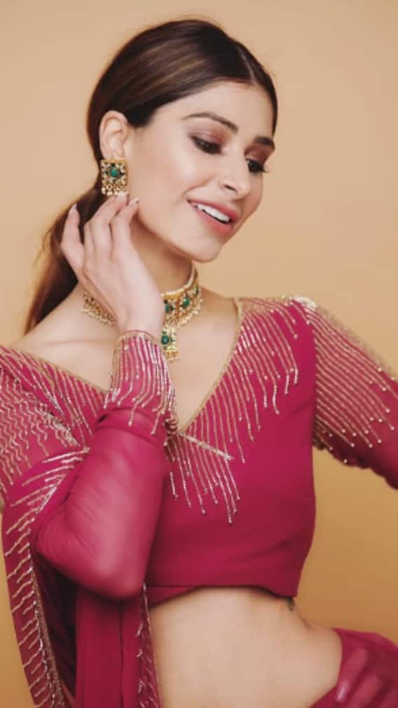 नवजोत सिंह सिद्धू की बेटी की ये 10 तस्वीरें नहीं देखी होंगी आपने