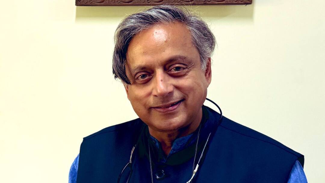 Shashi Tharoor Denies Knowledge Of ‘Veer Savarkar Award’, Says He Never Agreed To Receive It