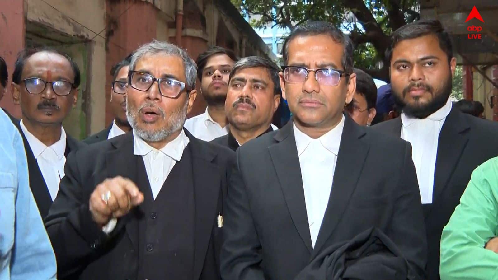 Gita Path Event: ব্রিগেডে গীতাপাঠের অনুষ্ঠানে চিকেন প্যাটিস বিক্রেতাকে পিটিয়েও জামিন ৩ অভিযুক্ত-র, 'যে অত্যাচারিত তাঁকে ধরলেন..' ! পুলিশকে কটাক্ষ আইনজীবীর