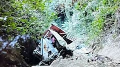 Lorry Accident: அய்யய்யோ.. மலைப்பாதையில் உருண்ட லாரி.. 22 பேர் பரிதாபமாக பலி!