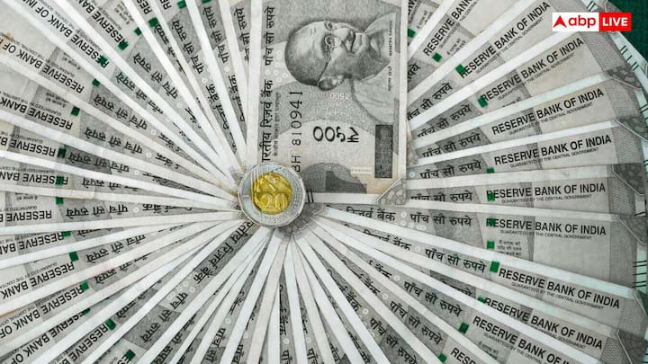 हर ट्रेन पर लगभग 80 करोड़ रुपये का खर्च आएगा जबकि इनके संचालन के लिए जरूरी ग्राउंड इंफ्रास्ट्रक्चर पर करीब 70 करोड़ रुपये प्रति लोकेशन का खर्चा आएगा.