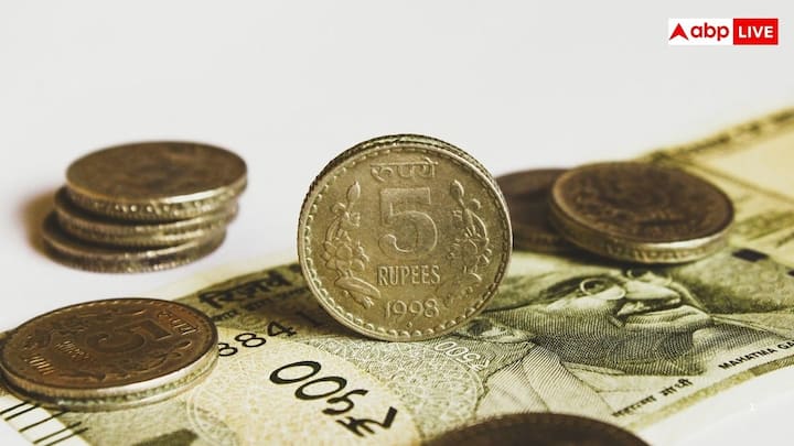 लागत कम रहती है क्योंकि भारत काफी कच्चा माल देश में ही बनता है. इसमें खास करेंसी पेपर और सिक्योरिटी इंक शामिल है. बड़े पैमाने पर प्रोडक्शन से हर नोट पर खर्च और भी कम हो जाता है.