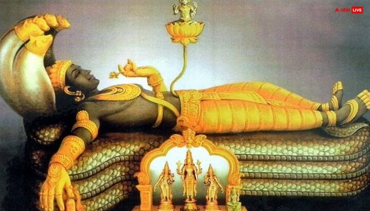 पद्मनाभस्वामी मंदिर 18वीं शताब्दी में त्रावणकोर के राजा मार्तंड वर्मा ने बनवाया था. यहां भगवान विष्णु की एक विशाल प्रतिमा स्थापित है जो शेषनाग पर लेटे हुए हैं.