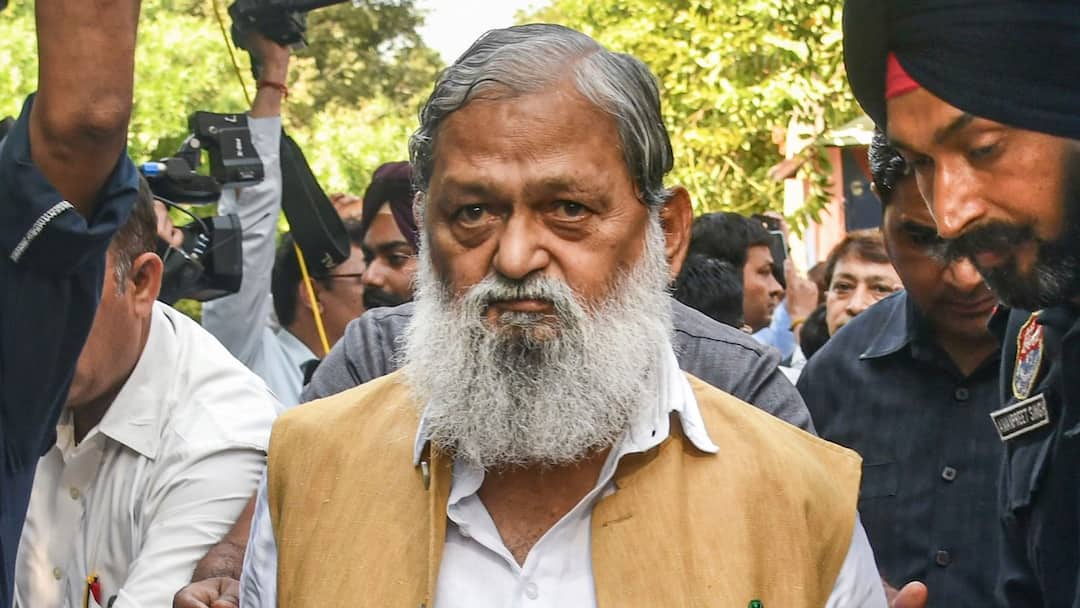 'उन्हें वोट चोरी के कई मेडल मिल चुके है', कैबिनेट मंत्री अनिल विज ने राहुल गांधी पर कसा तंज Cabinet Minister Anil Vij Attack on vote cheating controversy rahul gandhi sonia gandhi notice ann 'उन्हें वोट चोरी के कई मेडल मिल चुके है', कैबिनेट मंत्री अनिल विज ने राहुल गांधी पर कसा तंज