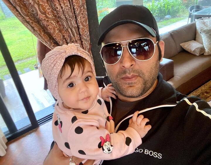 Anayara's cute moments keep going viral on social media every day. Sometimes she is seen loving her brother Trishaan, and sometimes she is seen going to the sets of her father's show.