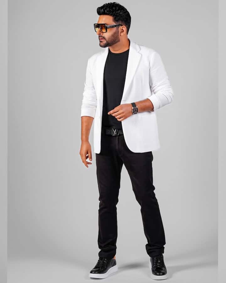 The most interesting part of Kapil's education is that he considered practical learning more important in life than formal bookish study. For him, college, stage and theater were the real classrooms. Today, whether people call him comedy king, TV icon or big-screen star, Kapil believes that 'theatre has given me my real education'.
