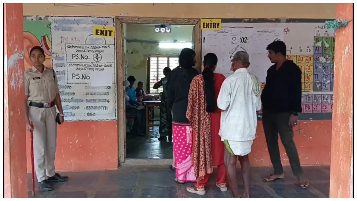 Telangana Panchayat Elections 2025:తెలంగాణలో ప్రశాంతంగా ముగిసిన తొలి దశ గ్రామ పంచాయతీ పోలింగ్‌- లెక్కింపు ప్రారంభం