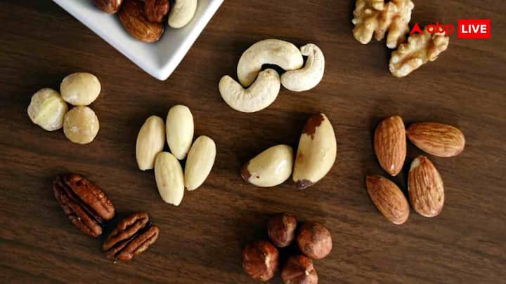 Adding powder of dry fruits like almonds, cashews, pistachios and walnuts to milk greatly enhances its taste. Children like this very much. Besides, the nutrients present in it strengthen the body, brain and bones.