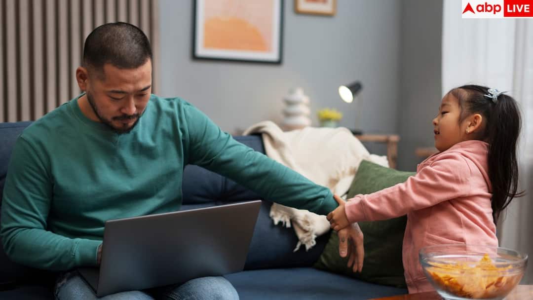 Effects Of Yelling On Children: बच्चे पर 21 दिन नहीं चिल्लाएंगे तो क्या-क्या बदल जाएगा, बच्चे के बिहेवियर में कौन-से होंगे बदलाव? 21 Days Without Yelling How Your Childs Behaviour Starts to Transform Effects Of Yelling On Children: बच्चे पर 21 दिन नहीं चिल्लाएंगे तो क्या-क्या बदल जाएगा, बच्चे के बिहेवियर में कौन-से होंगे बदलाव?