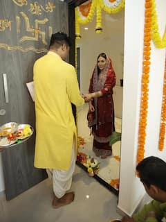 लॉरेन गॉटलिब ने हिंदू रीति-रिवाजों के साथ अपने नए घर में किया गृह प्रवेश, शेयर की तस्वीरें