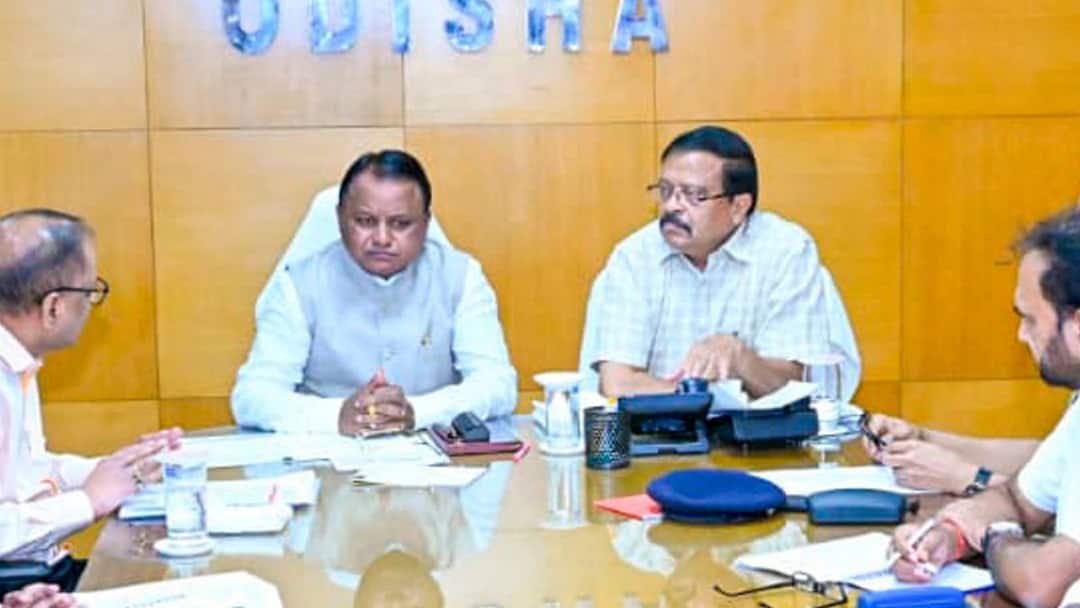 Odisha Violence: Ministers Report To CM After Tribal Clash, Peace Efforts Underway Malkangiri Violence Ministers Report To CM After Tribal Clash Peace Efforts Underway Odisha Violence: Ministers Report To CM After Tribal Clash, Peace Efforts Underway
