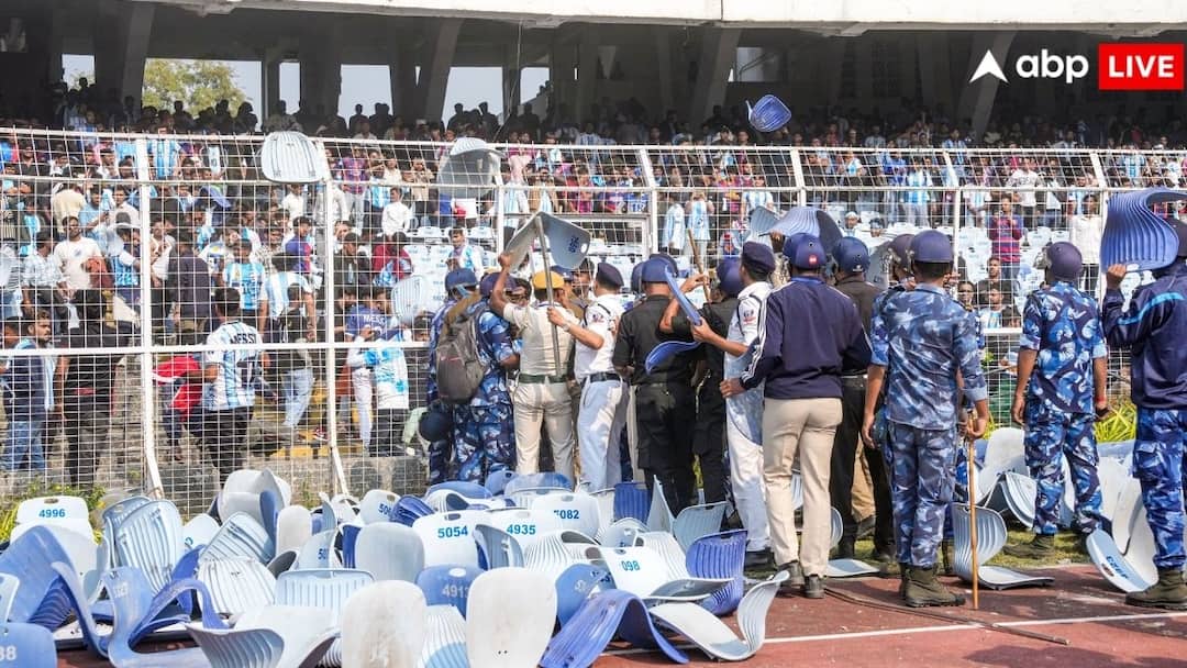 मेस्सी इवेंट का ऑर्गनाइजर अरेस्ट, ममता बनर्जी ने मांगी माफी, जांच के आदेश... कोलकाता स्टेडियम में बवाल की बड़ी बातें Kolkata Salt Lake Stadium Messi Event chaos organizer arrested Mamata Banerjee apologized order probe key points मेस्सी इवेंट का ऑर्गनाइजर अरेस्ट, ममता बनर्जी ने मांगी माफी, जांच के आदेश... कोलकाता स्टेडियम में बवाल की बड़ी बातें