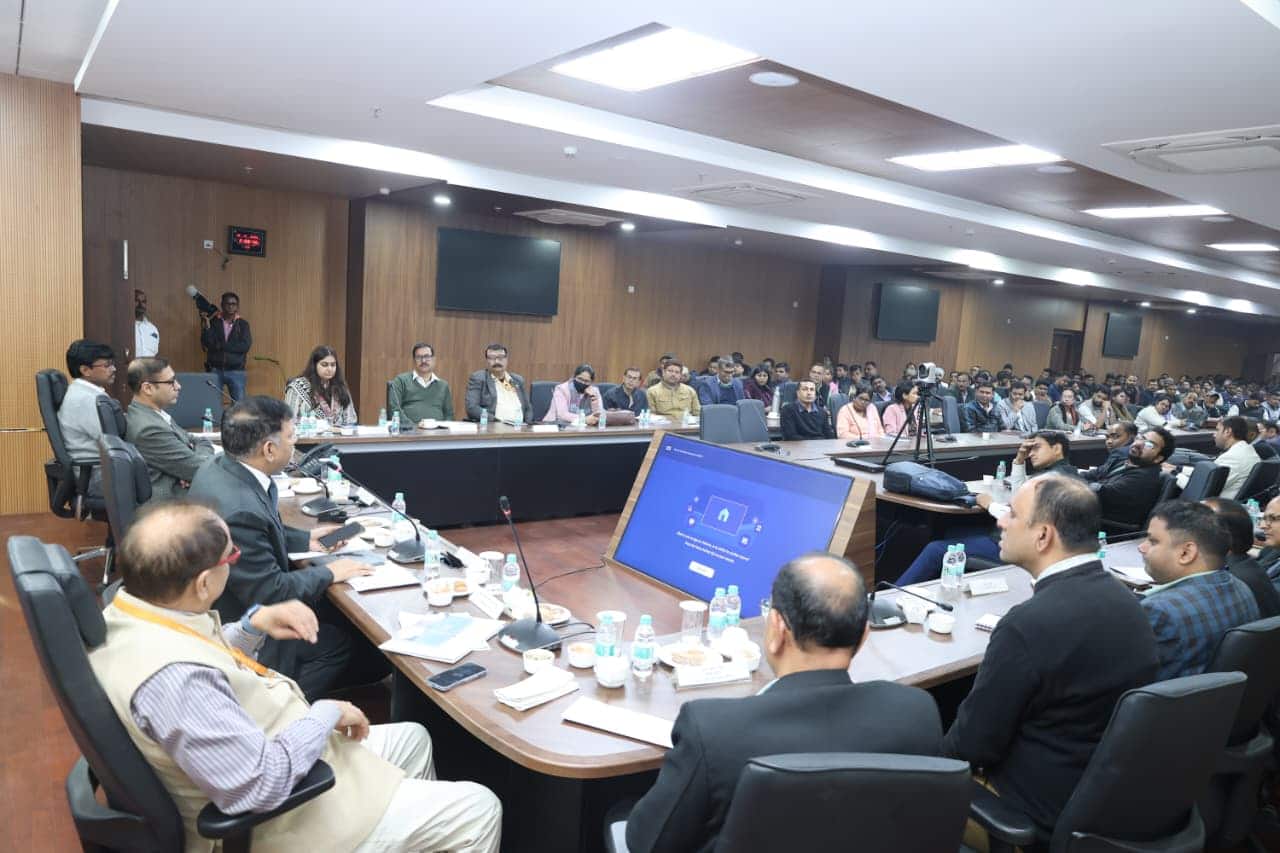 बिहार: जमीन संबंधी काम को लटकाने पर डिप्टी CM सख्त, 4 CO को नोटिस, अधिकारियों को दिए ये निर्देश