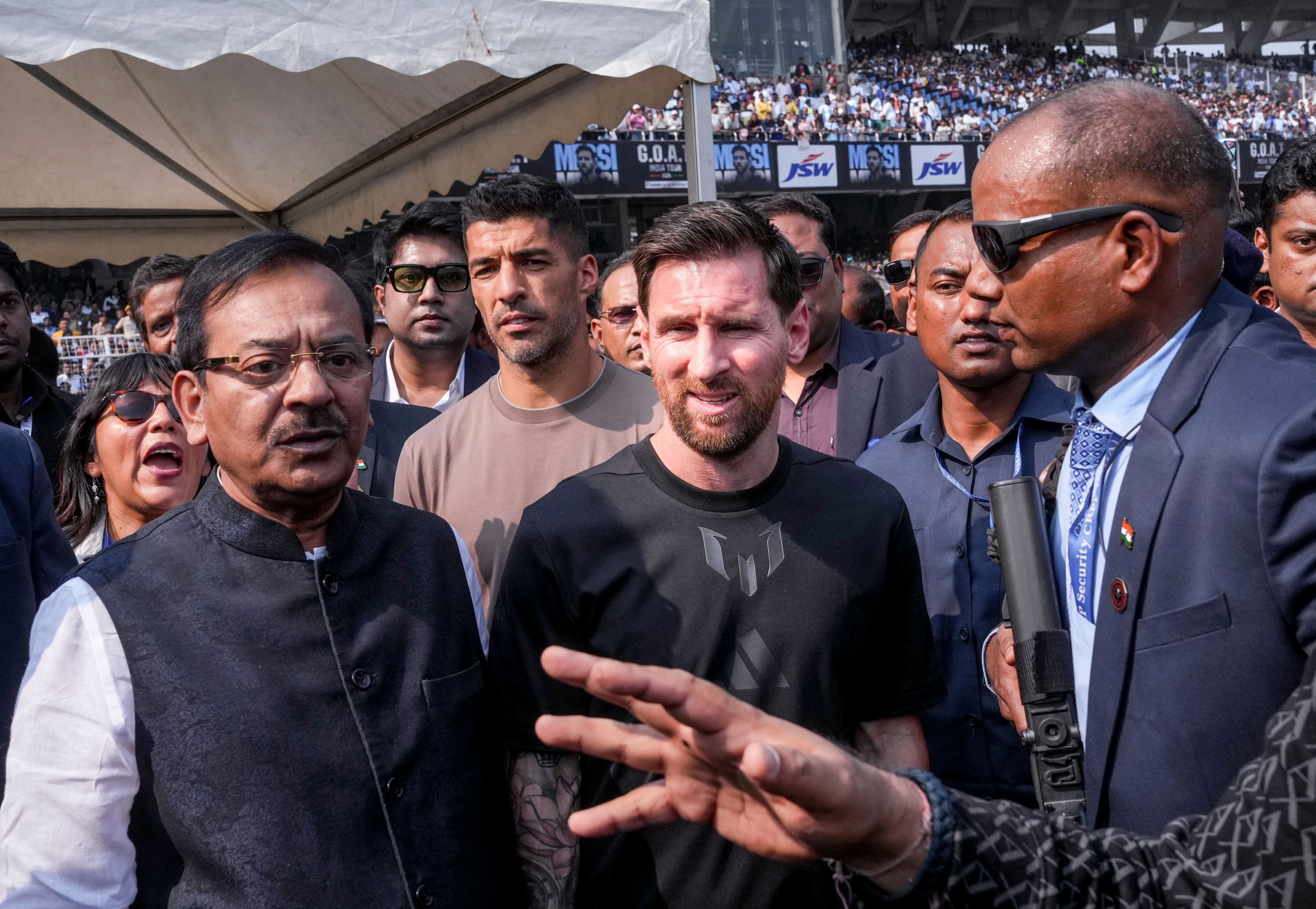Messy Messi : জিভ কাটো লজ্জায়