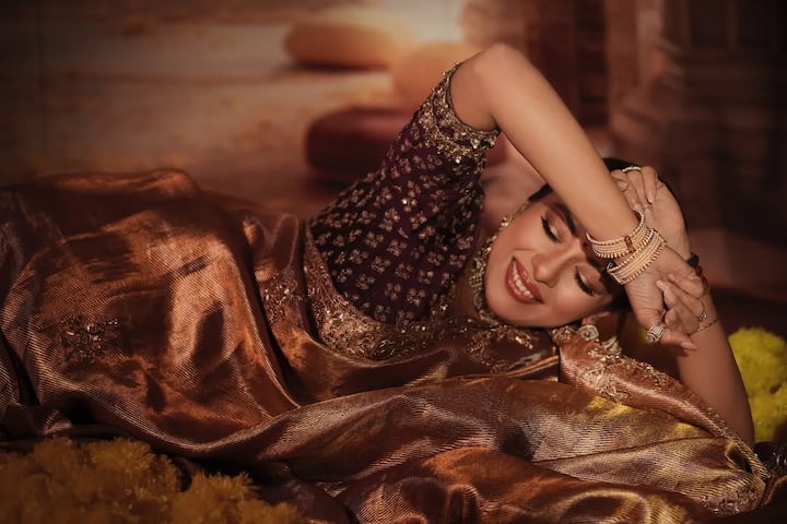 'अनुपमा' सीरियल में अक्सर रुपाली को इमोशल और रोते हुए देखा जाता है. जबकि नई तस्वीरों में उनकी असली जिंदगी की झलक दिख रही है. उनका खिलखिलाता हुआ चेहरा और फ्रेश लुक सबका दिल जीत रहा है.