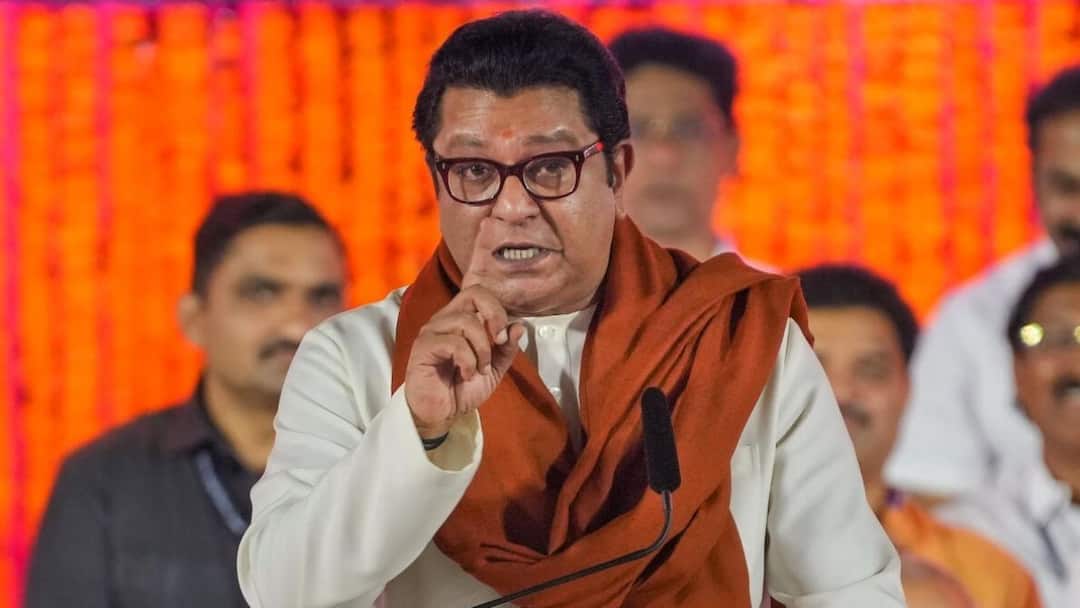 Raj Thackeray: वंदे मातरमवर तावातावाने चर्चा करणाऱ्या केंद्र सरकारला... मनसेप्रमुख राज ठाकरे संतापले, स्पष्टच सुनावलं Raj Thackeray slams BJP Mahayuti government over Child trafficking Vande Mataram Maharashtra Winter session Raj Thackeray: वंदे मातरमवर तावातावाने चर्चा करणाऱ्या केंद्र सरकारला... मनसेप्रमुख राज ठाकरे संतापले, स्पष्टच सुनावलं
