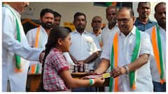 సర్పంచ్ ఎన్నికల్లో ప్రజలకు అండగా ఉండే నేతలు - అందుబాటులో ఉండే వారికే గ్రామపీఠం