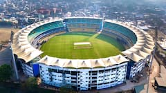 टूर्नामेंट के दौरान 4 क्रिकेटर क्यों हो गए सस्पेंड, इन भारतीय खिलाड़ियों पर FIR भी दर्ज, जानिए