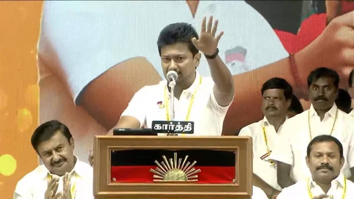 Udhayanidhi: "தமிழ்நாட்டை சங்கி கூட்டத்தால் தொட்டுப் பார்க்க கூட முடியாது.." உதயநிதி ஸ்டாலின் ஆவேசம்